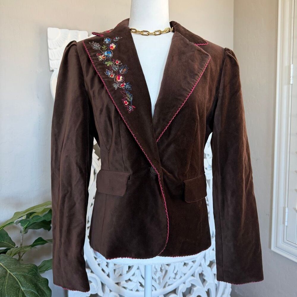 Moda International Embroidered Velvet Blazer